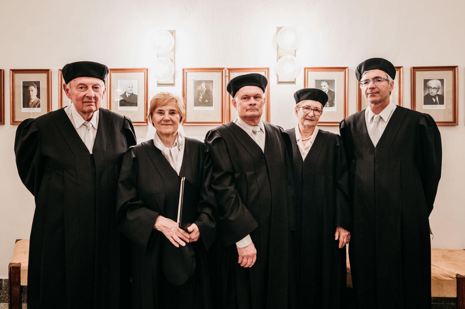 Medaile Emila Votočka pro 5 akademiků