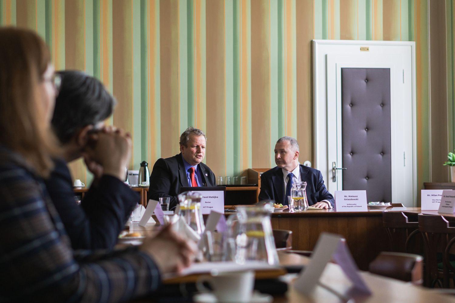 Polský velvyslanec navštívil VŠCHT Praha