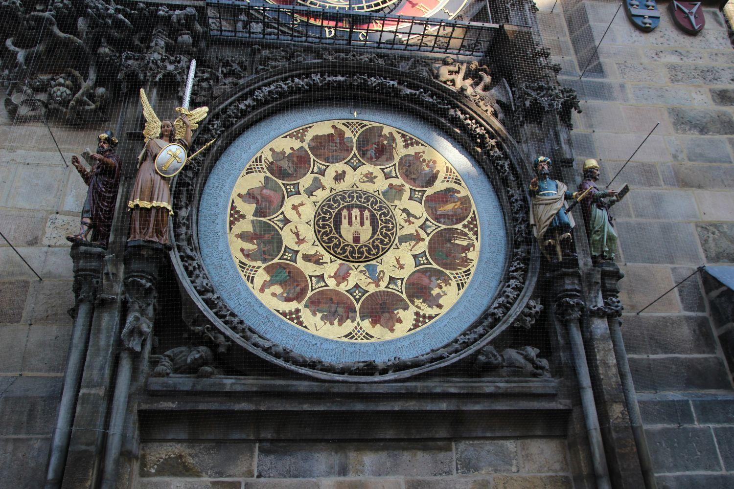 VŠCHT Praha spolupracuje na nové kopii Mánesova kalendária