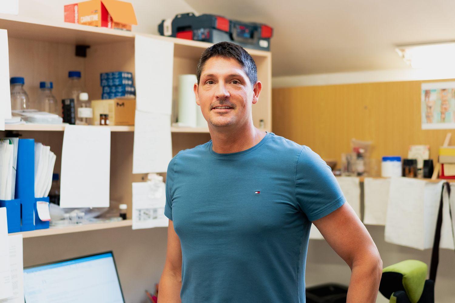 Na konference si beru běžecké boty