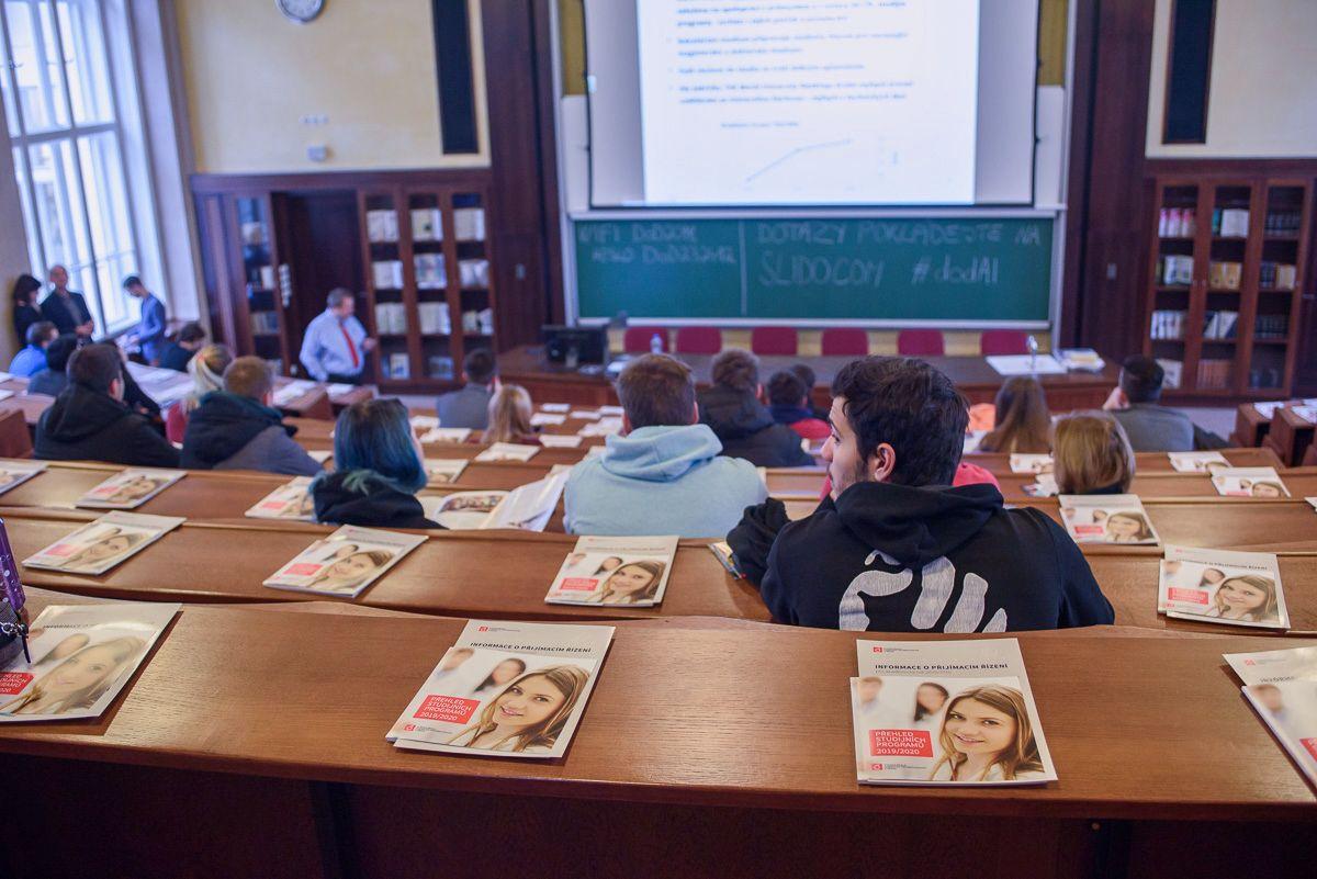 Online setkání uchazečů o studium