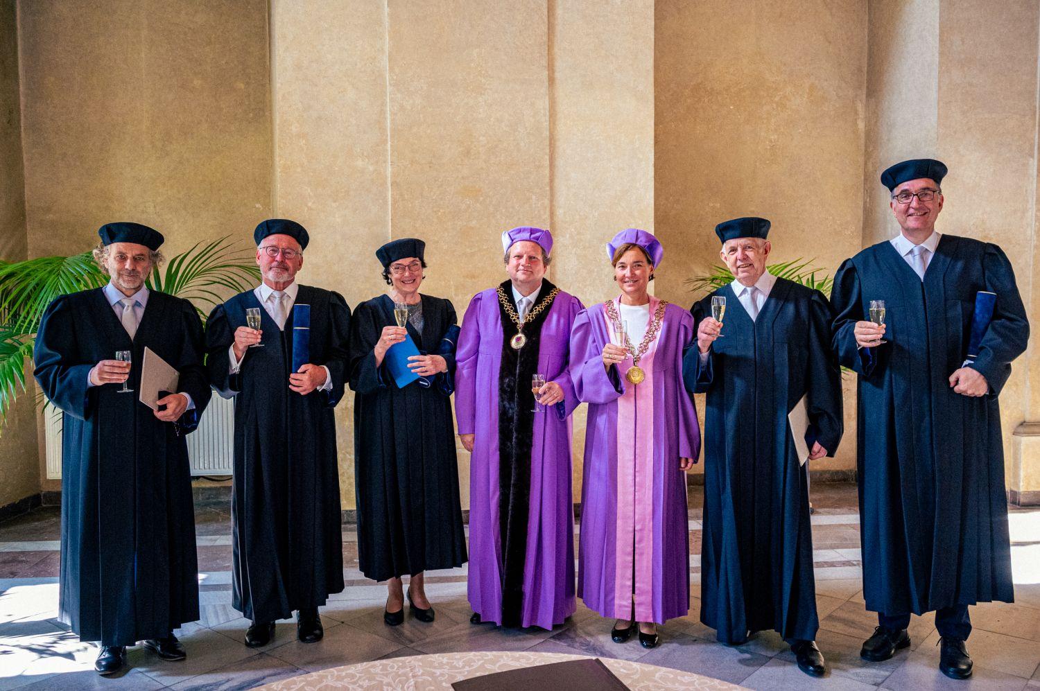 2022 09 22 Oslavy 70 let školy Portréty a skupinky 2500px-3